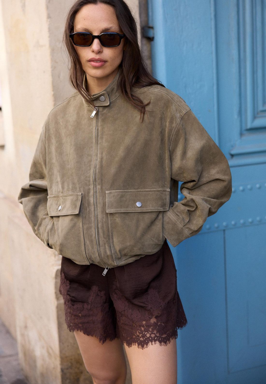 Zaboravi romantične haljine, čipka je postala street style komad 07424551400 c 1 Zaboravi romantične haljine, čipka je postala street style komad