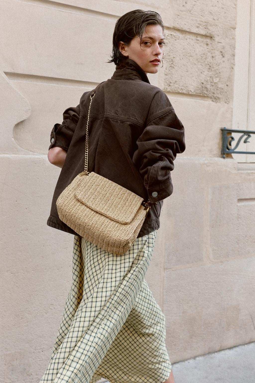 Teksture su glavna vest: Šta je novo u Zari ovog meseca 16085710111 p 1 Teksture su glavna vest: Šta je novo u Zari ovog meseca