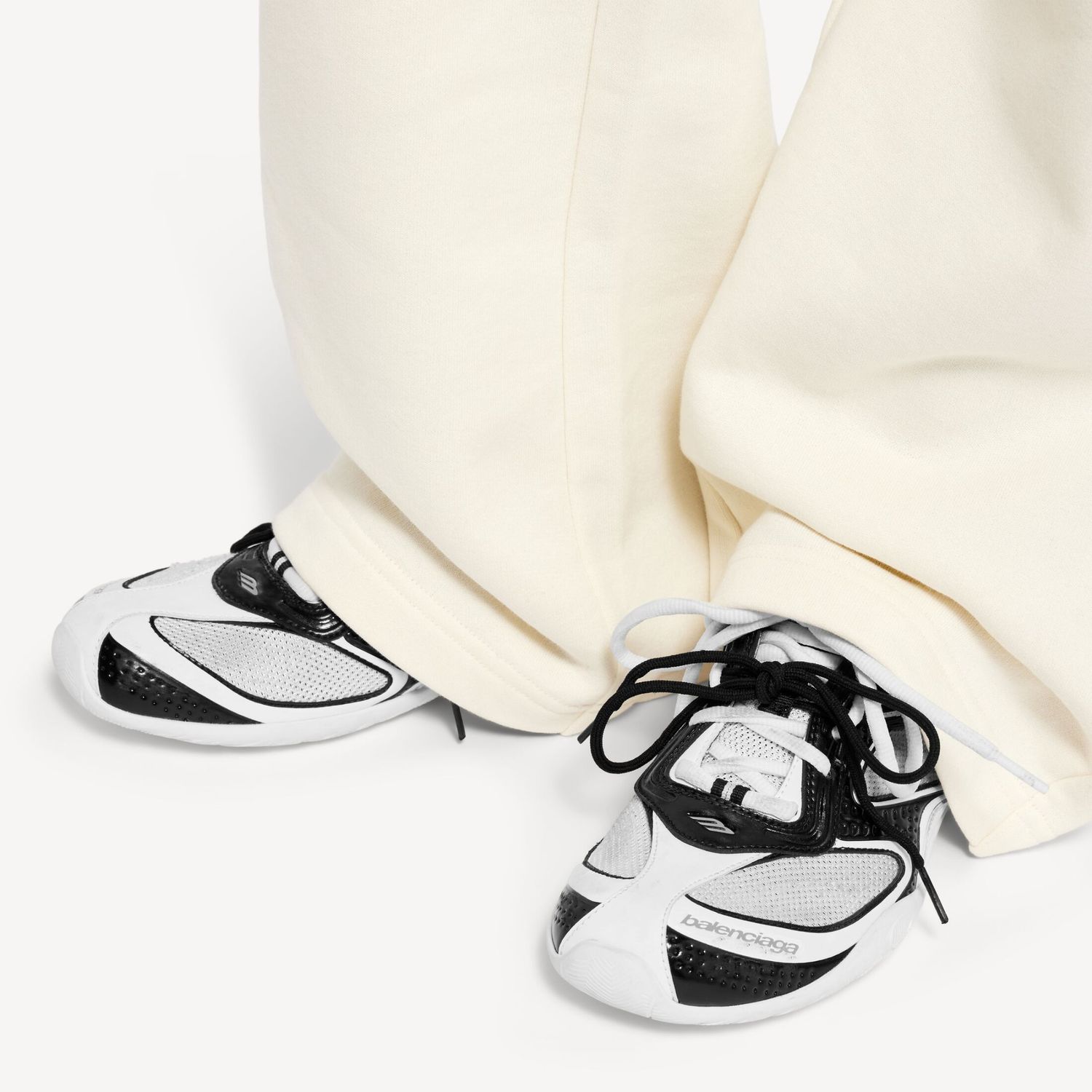 865704WSTEO9010 G 2 Balenciaga Radar patike: Nova minimalistička vizija Pierpaola Picciolija