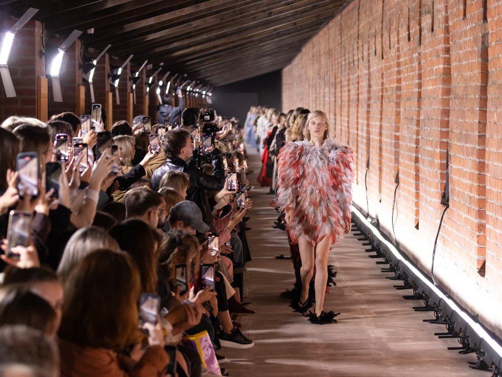 Moscow Fashion Week Press Service Ekskluzivno: Nova modna imena i globalni trendovi na Moscow Fashion Weeku