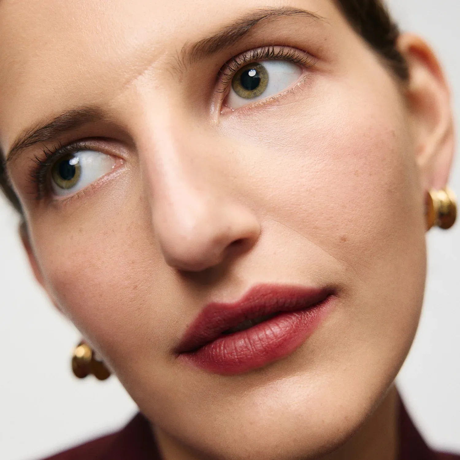  MERIT je predstavio Signature Lip Blush koji daje mat efekat i na suvim usnama