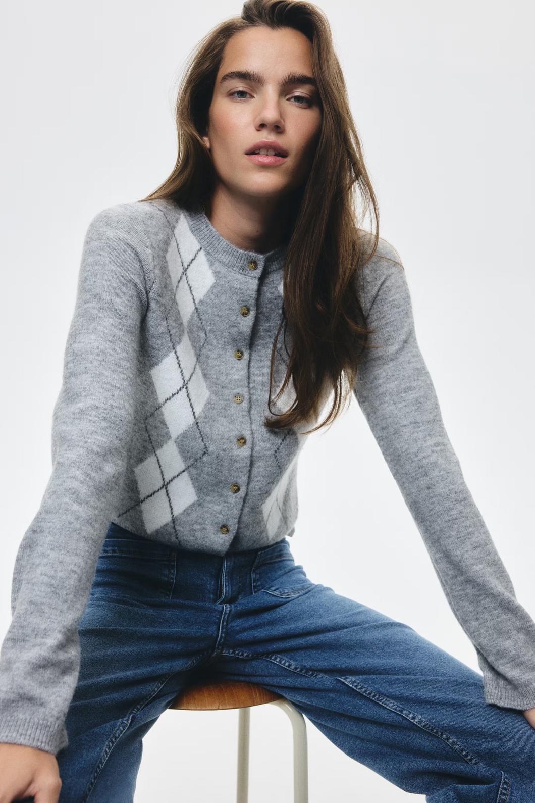 d3db773e4c9f4bfdd45cdc2ba4740716d4f5b799 1 Kardigani su ponovo u fokusu: 5 trendova koji dominiraju