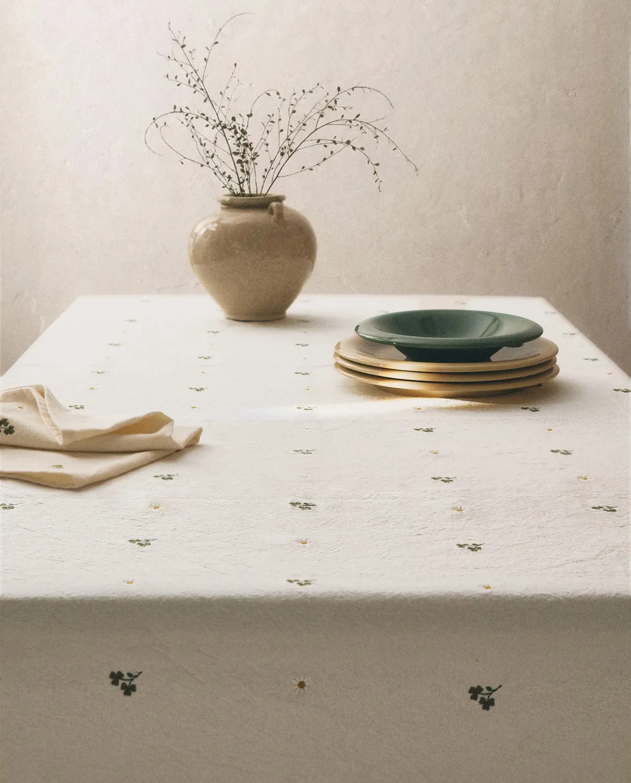 Uskršnja dekoracija 2026: Zara Home, H&M Home, Pepco i Sinsay favoriti Uskršnja dekoracija 2026: Zara Home, H&M Home, Pepco i Sinsay favoriti