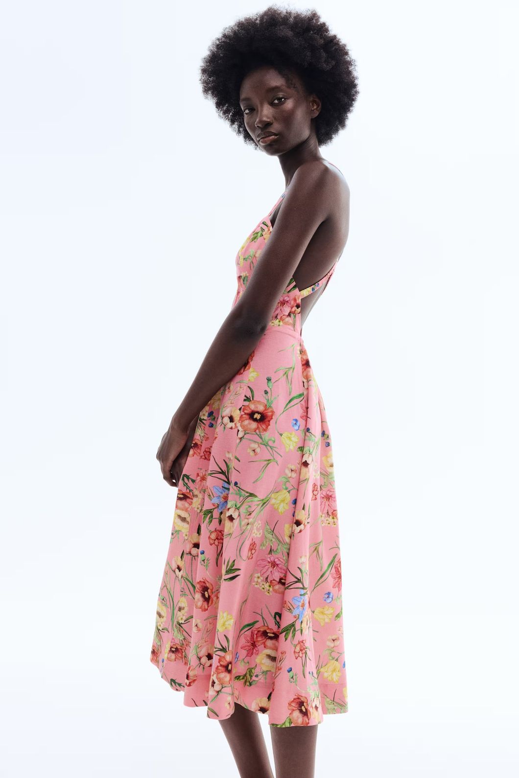 46f03fcd5ffbc474228f649dfaaa9bae2b1814ad 1 Sezona haljina je tu, a H&M ima modele koji će se prvi rasprodati