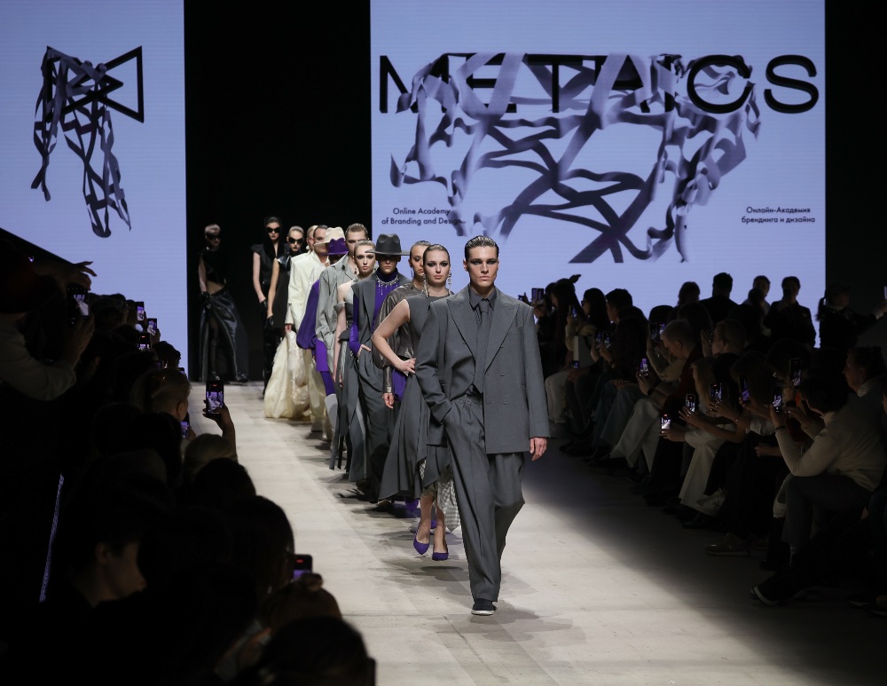 Moscow 1 Moscow Fashion Week zatvara sezonu u znaku futurizma, folklora i snažnih modnih kontrasta