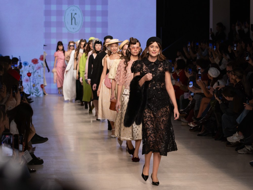 Moscow Fashion Week dan 5 i 6 10 Moscow Fashion Week zatvara sezonu u znaku futurizma, folklora i snažnih modnih kontrasta