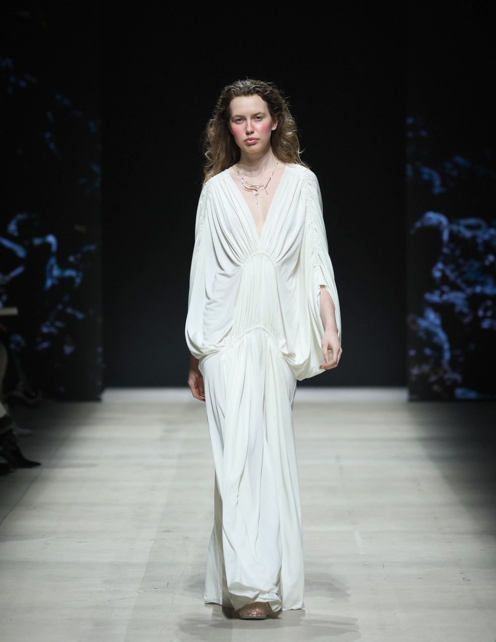 Moscow Fashion Week dan 5 i 6 13 Moscow Fashion Week zatvara sezonu u znaku futurizma, folklora i snažnih modnih kontrasta