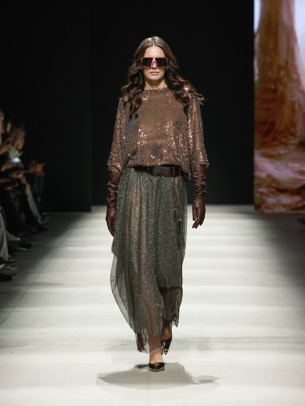 Moscow Fashion Week dan 5 i 6 9 Moscow Fashion Week zatvara sezonu u znaku futurizma, folklora i snažnih modnih kontrasta