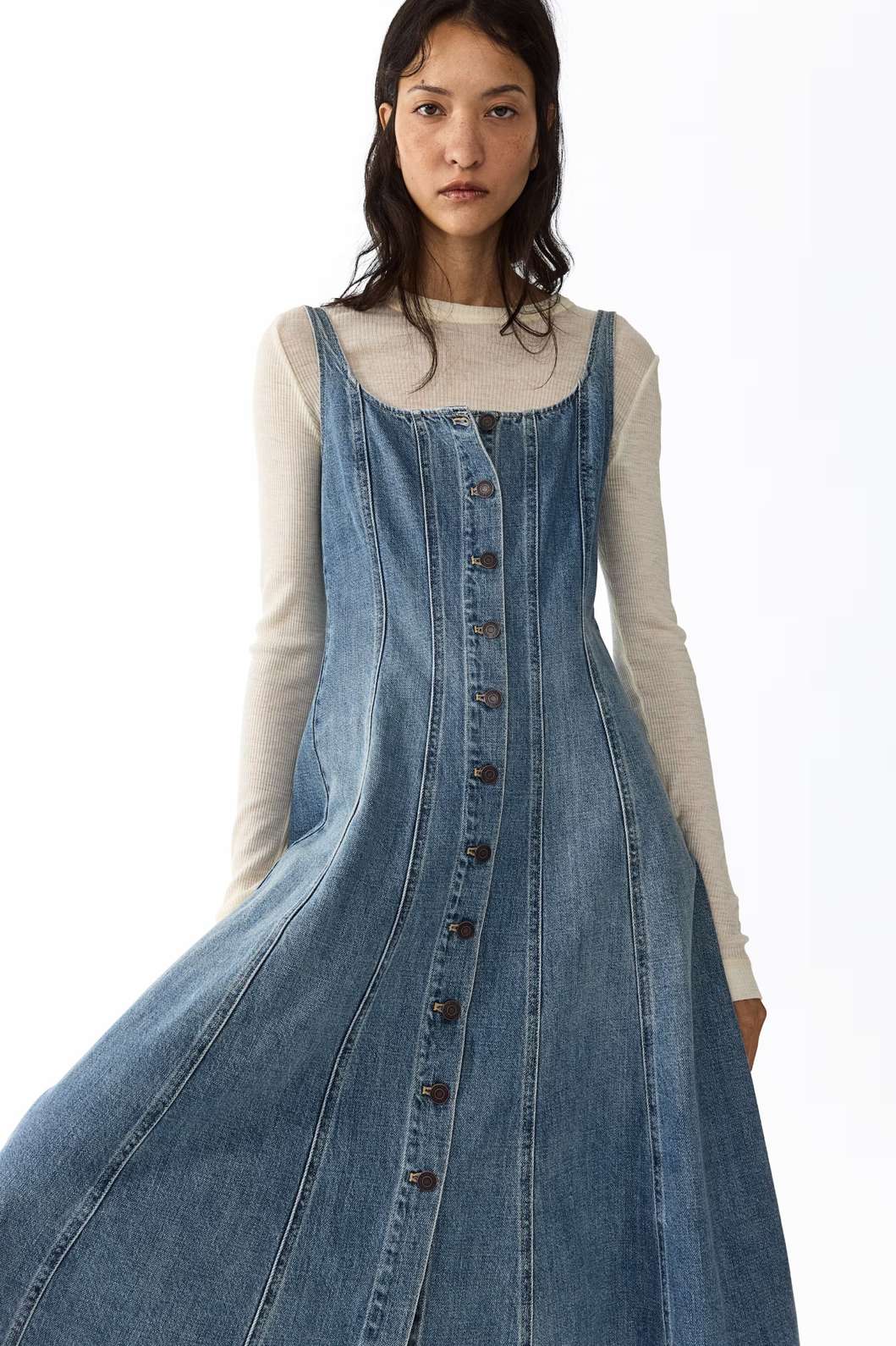 ee6a382bf4e047b9fac66ae8c8c3153c7385f176 2 Sezona haljina je tu, a H&M ima modele koji će se prvi rasprodati