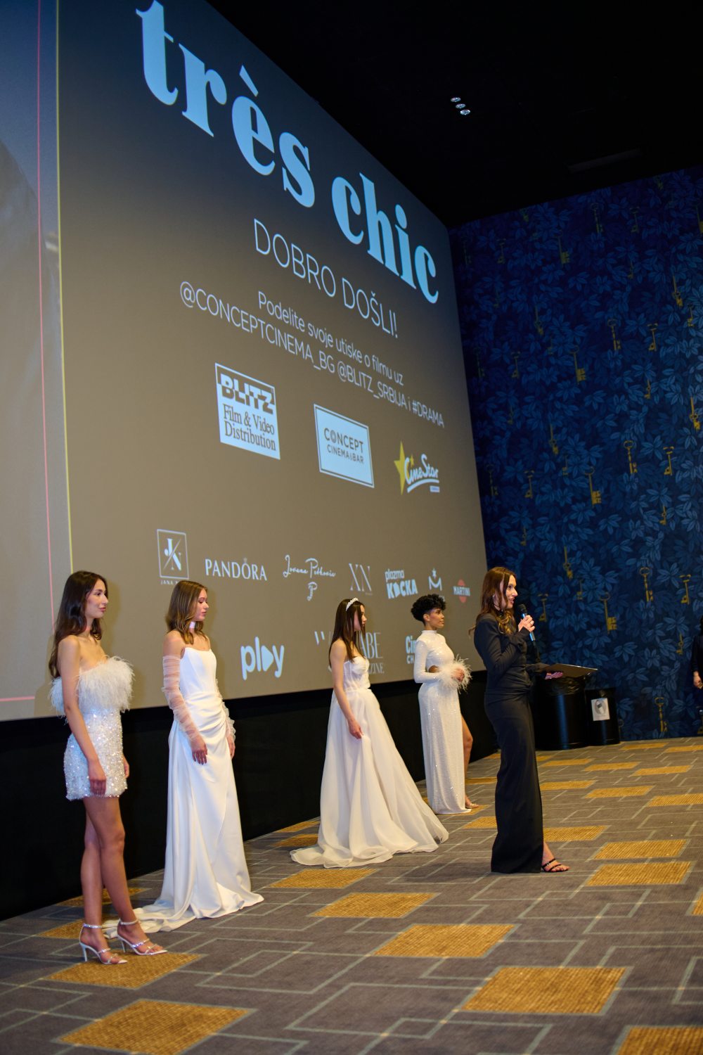 premijera filma Drama 4 Zendaja i Robert Patison u romantičnoj crnoj komediji „Drama u bioskopima od danas