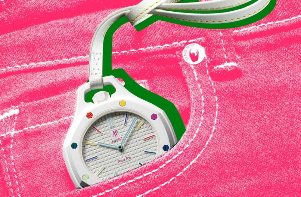 Bag charms su svuda, a Swatch x Audemars Piguet imaju svoj odgovor na trend Swatch x Audemars Piguet 1 Bag charms su svuda, a Swatch x Audemars Piguet imaju svoj odgovor na trend