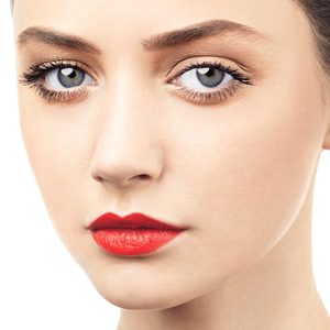 Beauty Bride: Prirodan izgled i crvene usne