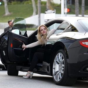 200km/h: Britney Spears, novi BMW, trkački Lotus i Barbikin džip