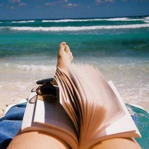 Anketa: Savršena knjiga za julsko izležavanje na plaži