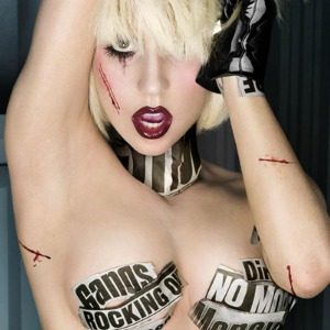 Lady Gaga gola u studiju