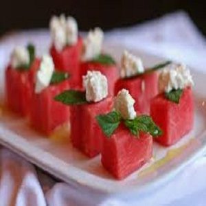 Letnji recepti: Salata od lubenice sa feta sirom i nanom