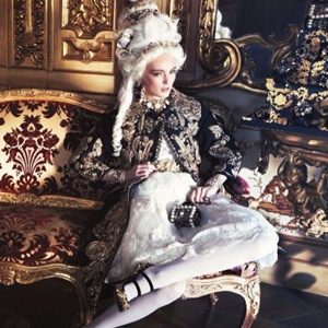 “Vogue Japan”: Rokenrol Marie-Antoinette
