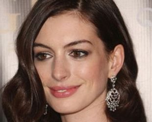 Celebrity stil dana: Anne Hathaway
