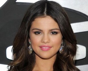Celebrity stil dana: Selena Gomez