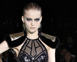 Proleće i leto na modnim pistama: Versace