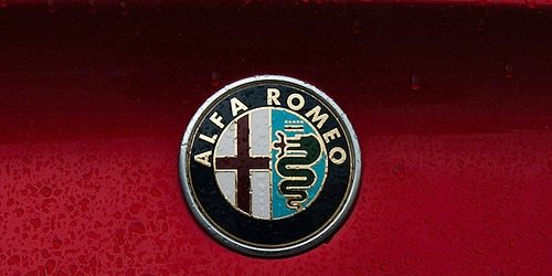 200 km/h: Alfa Romeo “8C Competizione”