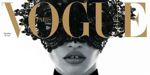 Moda na naslovnici: Provokativna rođendanska naslovnica magazina “Vogue”