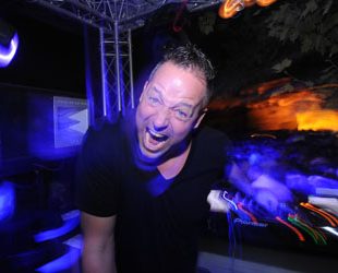 DJ Tom Novi napravio šou na “Terassi”