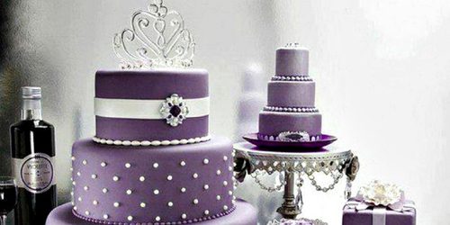 Wannabe Bride: Torta za vaše venčanje u kraljevskoj boji i stilu