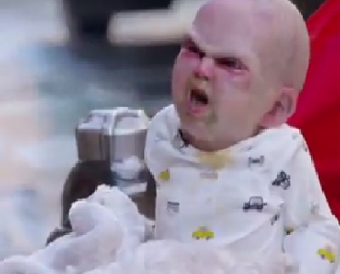 Pogledajte: Napad bebe đavola na ulicama Njujorka