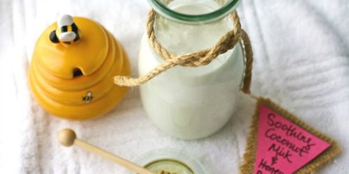 Uradi sama: Umirujuća kupka od meda i kokosovog mleka