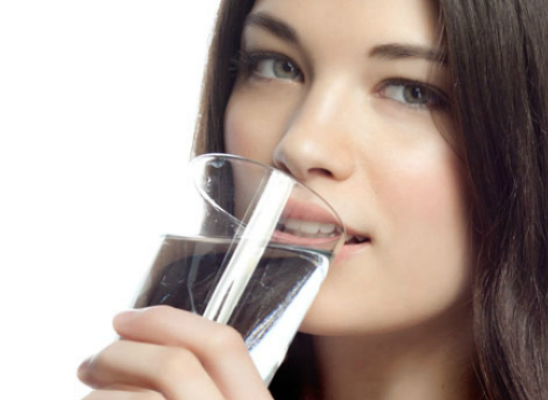 Ne dozvolite da vaše telo izgubi vodu: Tri znaka da ste dehidrirali