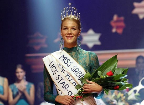 Izbor za Miss Srbije: Marija Šabić promovisala novu kolekciju