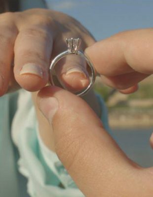 Pogledajte ovaj video: Život jednog prstena u 60 sekundi!