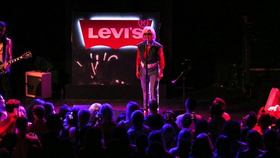 Levi’s lansirao modelL 505™C koncertom rok legende Debi Hari