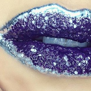 Naša nova Instagram opsesija: Kristali na usnama