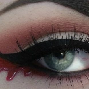 “Nož” ajlajner: Novi Instagram makeup trend pogodan isključivo za Noć veštica