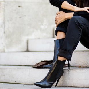 Kako da stilizuješ skinny džins i čizme do članka za besprekorne autfite