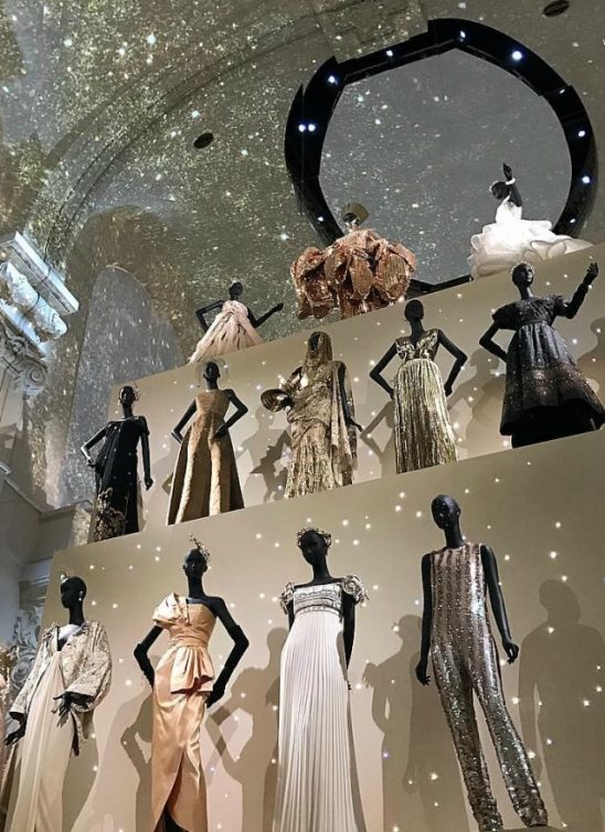 Dior u Londonu: Izložba o inspiraciji i stvaralaštvu modnog genija
