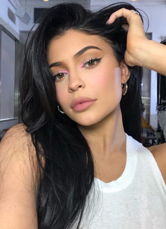 Da li je Kylie Jenner postavila novi #beautytrend?