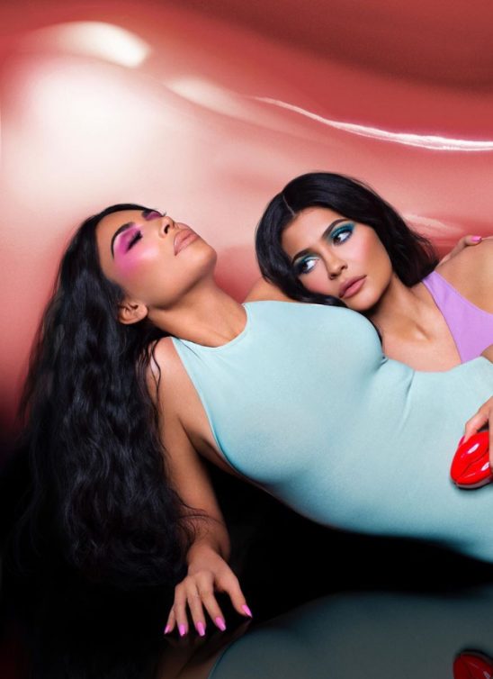 #TRENDINGSTYLE: Kardashian-Jenner sestre nam vraćaju #80sInspired make-up