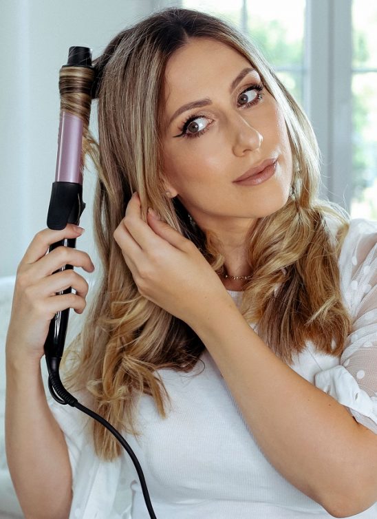 Anastasija Đurić ti otkriva kako da sama stilizuješ kosu kada nemaš vremena za frizera