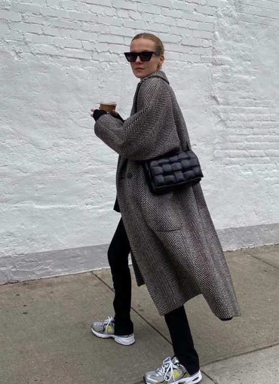 Ključni minimalistički komadi koje treba da imaš u svom ormaru