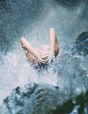 Zašto se treba tuširati vrućom, a zašto hladnom vodom