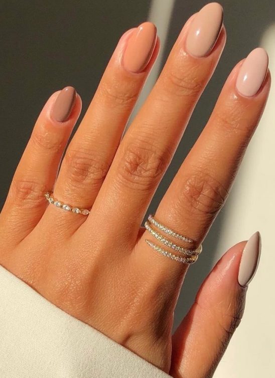 5 minimalističkih ideja za manikir bež boje