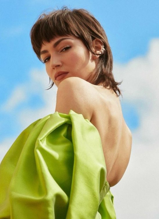 Oslobodite se – vreme je za trendy kratku kosu i popularnu shag frizuru