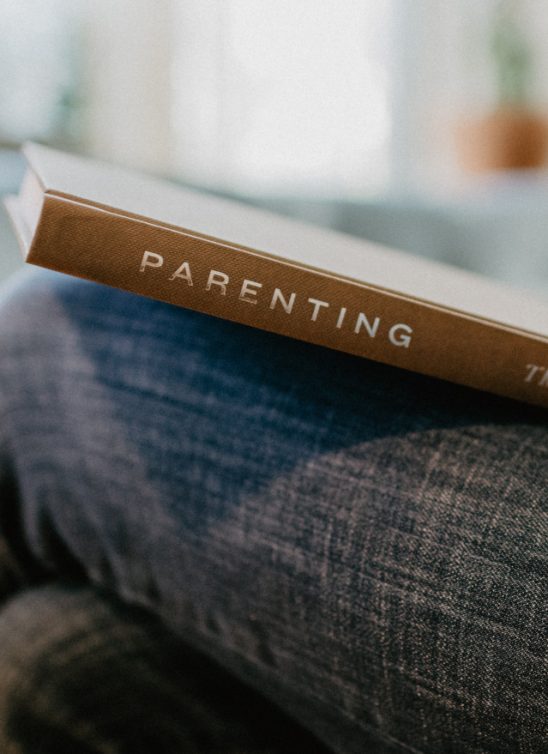 Ko dovodi decu na ovaj svet