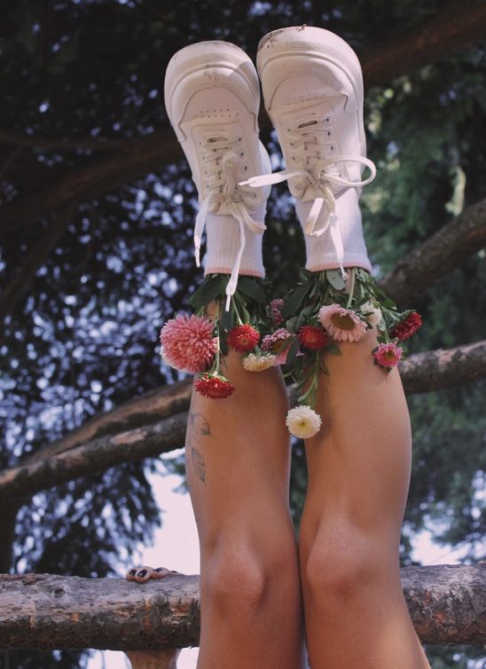 Omekšajte grubu i tamnu kožu na laktovima i kolenima uz pomoć prirode