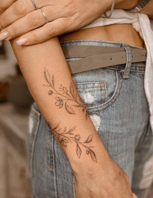 Predstavljamo vam najbolje predloge floralnih tetovaža, koje su trenutno in