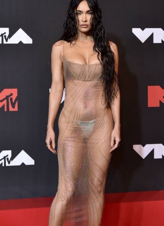 Trend prozirnih haljina je tu i izgleda da će trajati