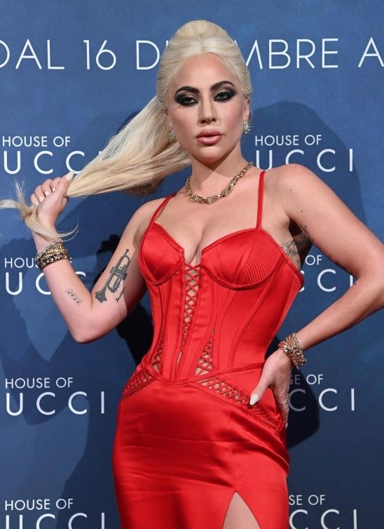 Svi bruje o njenom performansu u “House of Gucci”, a mi smo se podsetili zašto volimo Lady Gagu